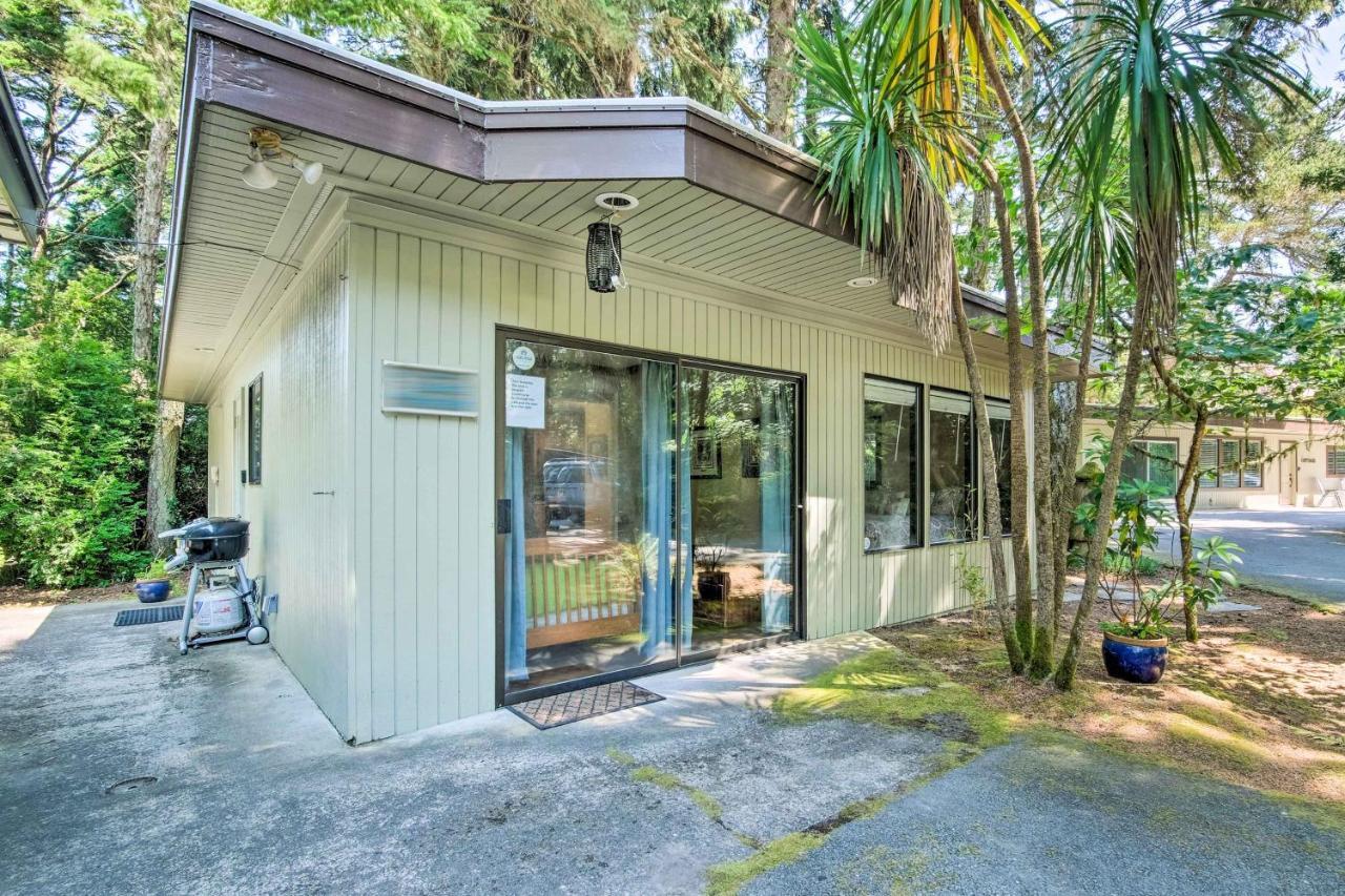 Coos Bay Cottage With Fireplace And Bbq Patio! Exterior photo